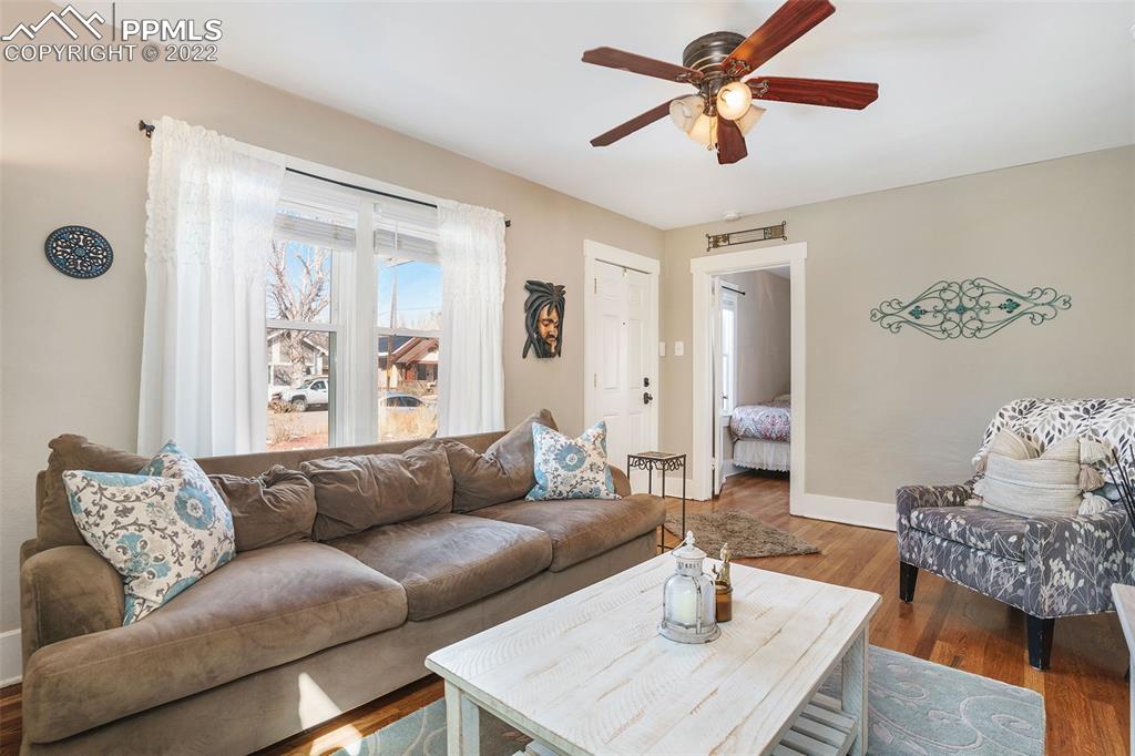 1009 East Monument Street Colorado Springs, CO 80903 - Photo 8 of 38