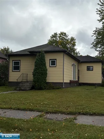 $100,000 | 429 4th Street Southwest, Chisholm, MN 55719