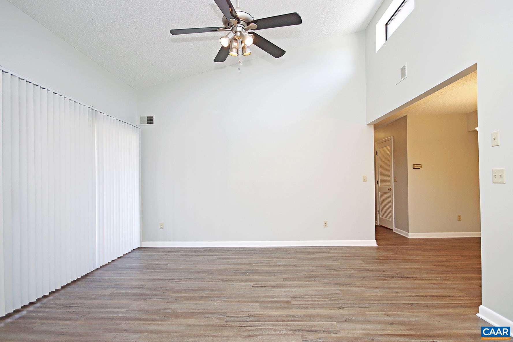 103 Turtle Creek Road, Unit 9 Charlottesville, VA 22901 - Photo 4 of 13