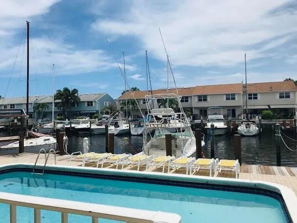 $2,200 | 2400 Northeast 16th Street, Unit 109, Pompano Beach, FL 33062