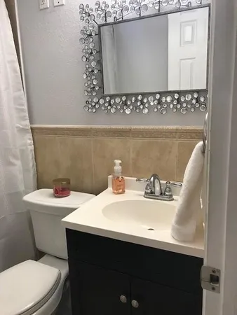$2,200 | 2400 Northeast 16th Street, Unit 109, Pompano Beach, FL 33062