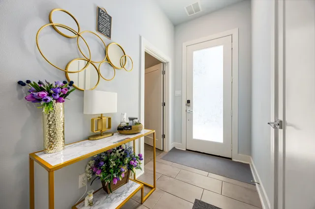 $2,800 | 5815 Fairdale Lane, Unit C, Houston, TX 77057