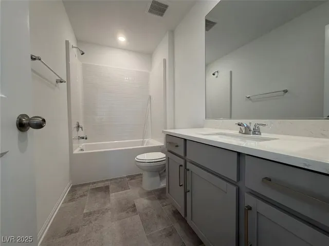 $2,250 | 7462 South Pioneer Way, Las Vegas, NV 89113