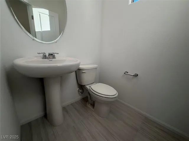 $2,250 | 7462 South Pioneer Way, Las Vegas, NV 89113