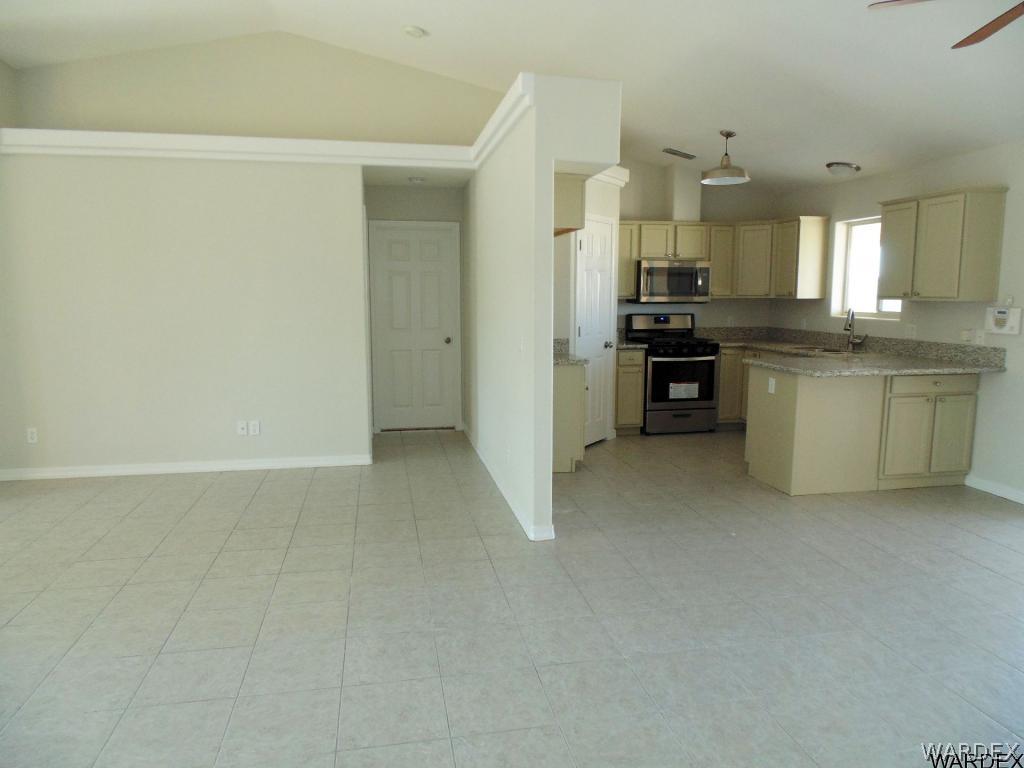 2105 Ridgeview Road Kingman, AZ 86401 - Photo 9 of 24 Gallery Image 9