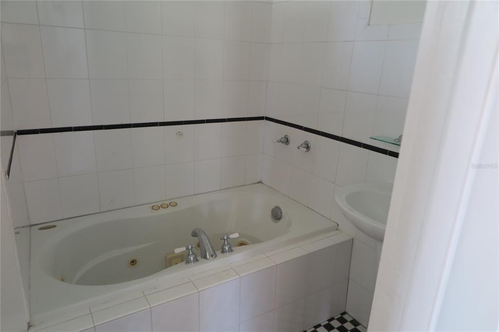 105 Southeast 1st Avenue Lake Butler, FL 32054 - Photo 17 of 69