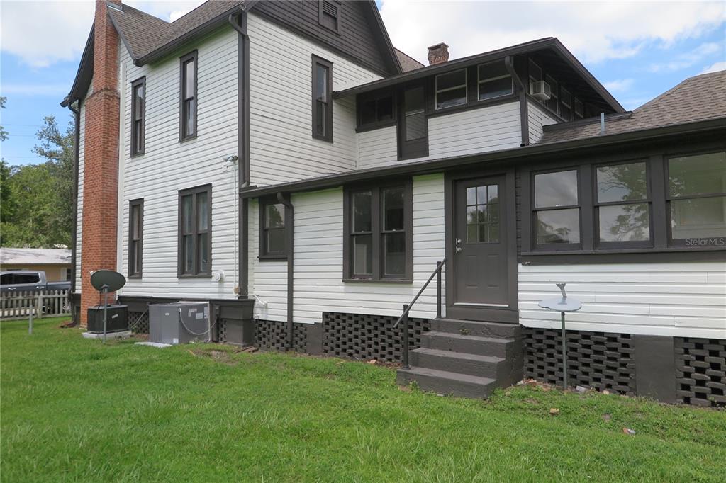 105 Southeast 1st Avenue Lake Butler, FL 32054 - Photo 5 of 69