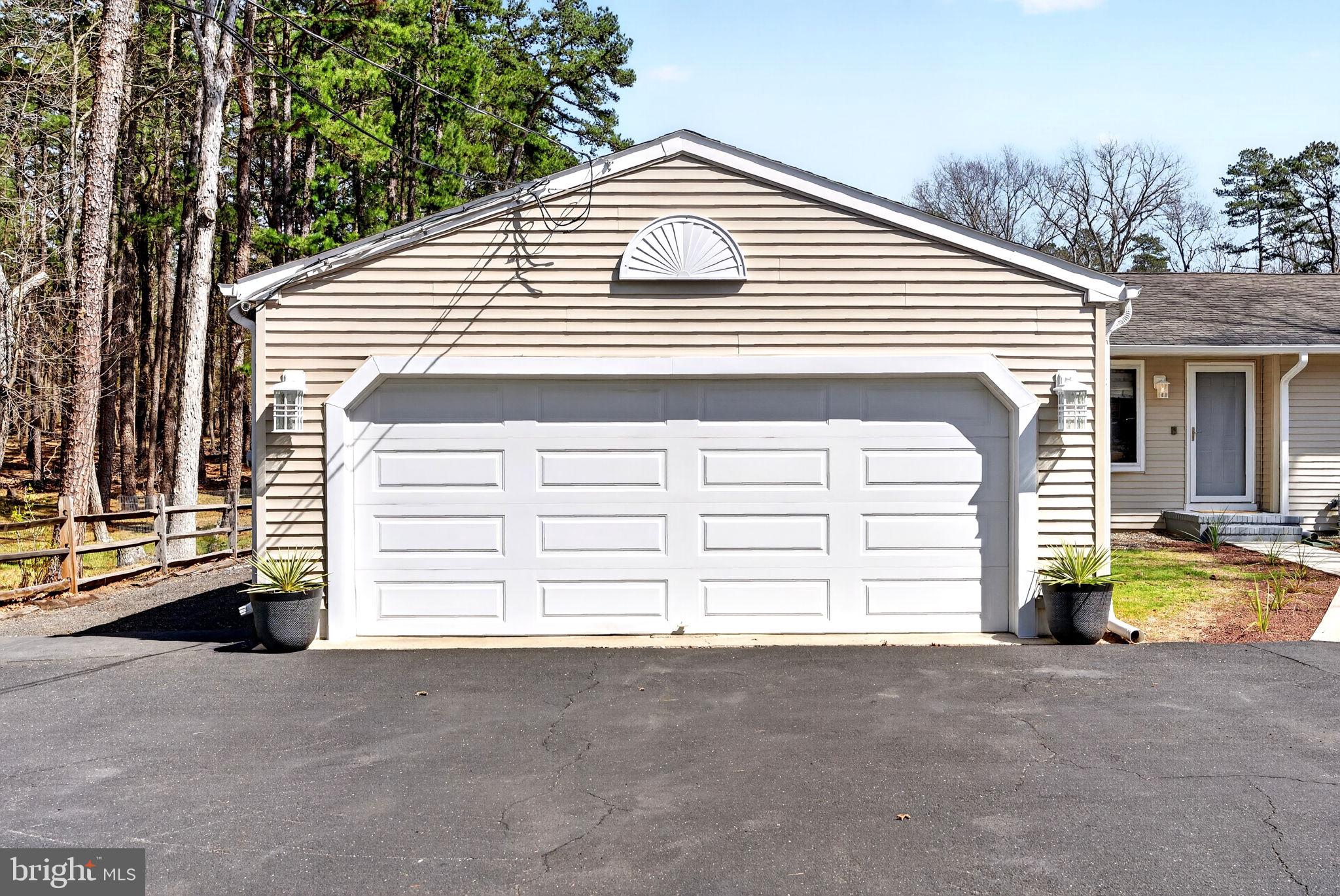 66 Summit Drive Tabernacle, NJ 08088 - Photo 5 of 62 Attached 2-car garage