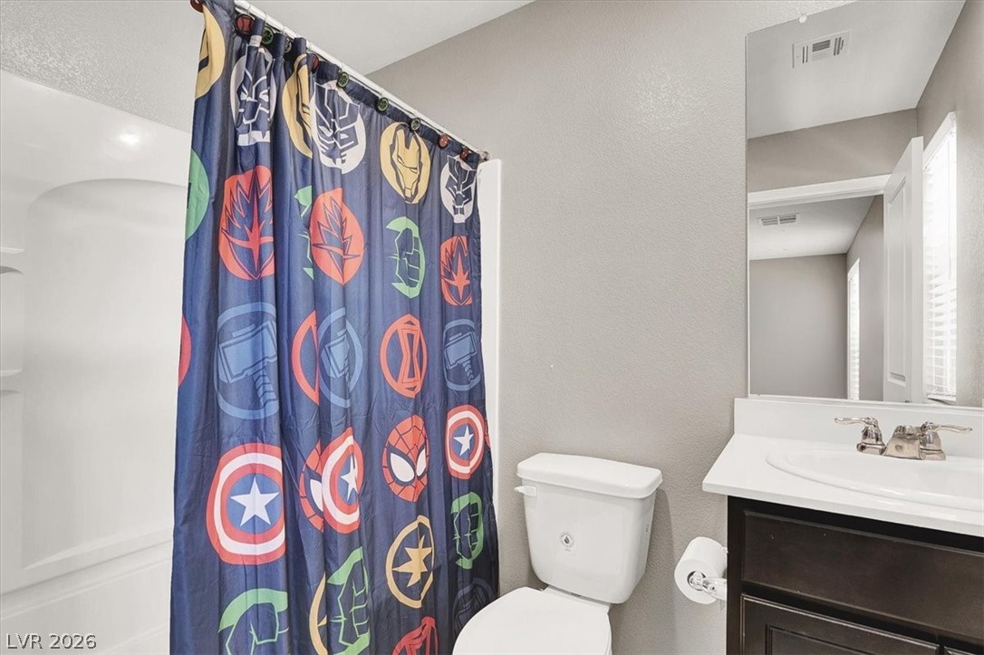 2823 Turnstone Ridge Street Henderson, NV 89044 - Photo 22 of 37 Full bathroom upstairs