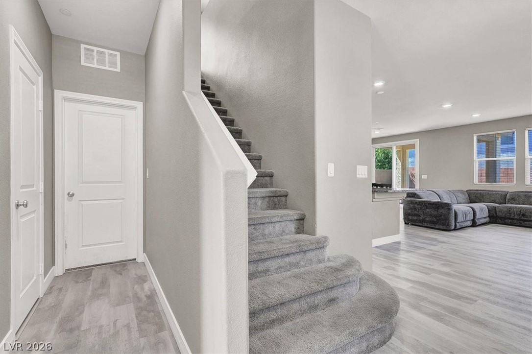 2823 Turnstone Ridge Street Henderson, NV 89044 - Photo 6 of 37 Entry
