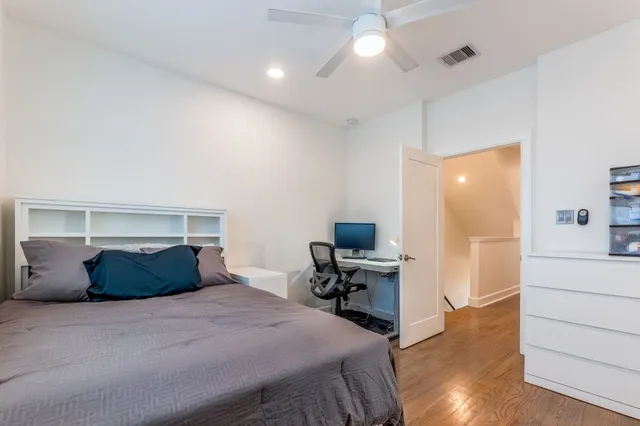 $1,345,000 | 2124 Banks Street, Houston, TX 77098