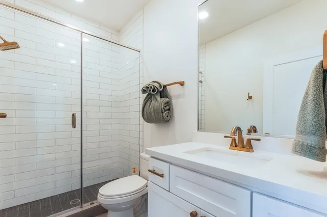 $1,345,000 | 2124 Banks Street, Houston, TX 77098