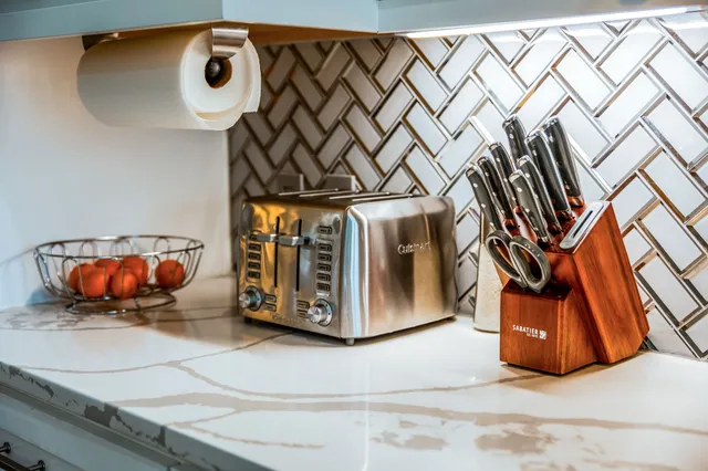 $1,345,000 | 2124 Banks Street, Houston, TX 77098