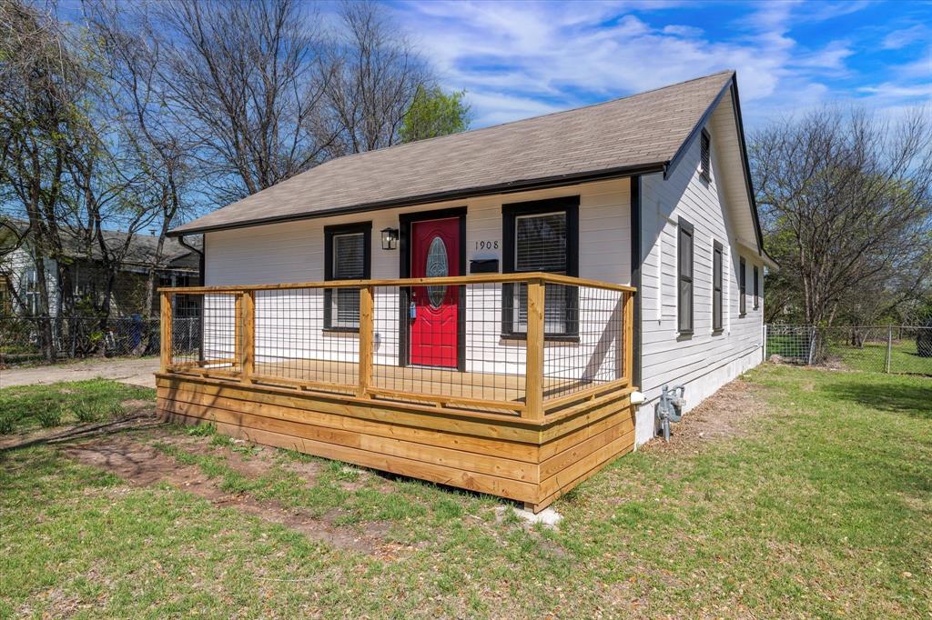 1908 South 19th Street Waco, TX 76706 - Photo 3 of 29 a view of small house with a yard