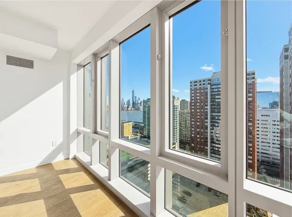 $1,395,000 | 75 Park Lane South, Unit 2107, Jersey City, NJ 07310