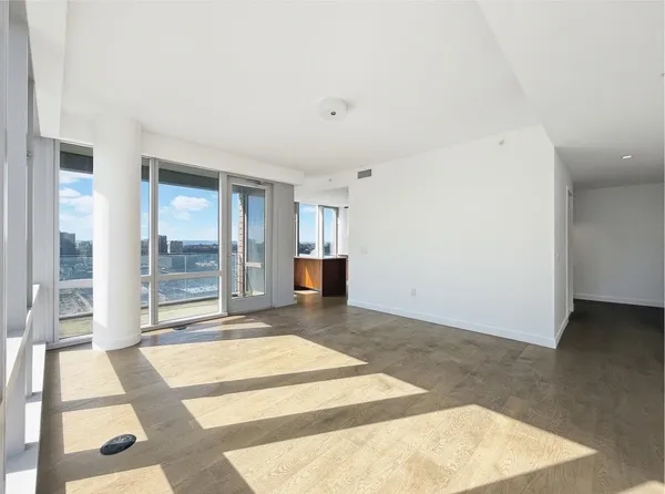 $1,395,000 | 75 Park Lane South, Unit 2107, Jersey City, NJ 07310