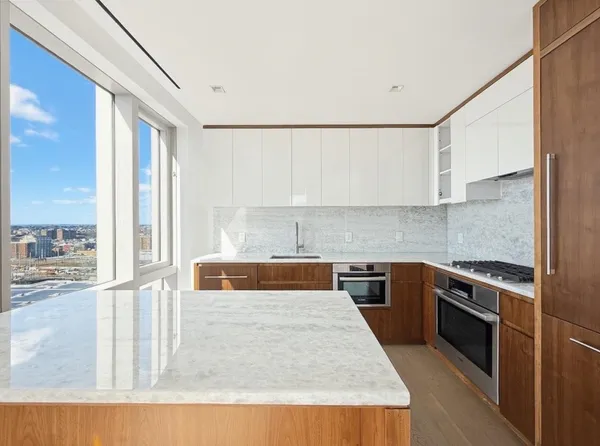 $1,395,000 | 75 Park Lane South, Unit 2107, Jersey City, NJ 07310