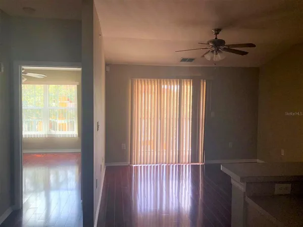 $1,350 | 5471 Vineland Road, Unit 7310, Orlando, FL 32811