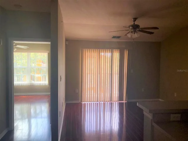 $1,350 | 5471 Vineland Road, Unit 7310, Orlando, FL 32811