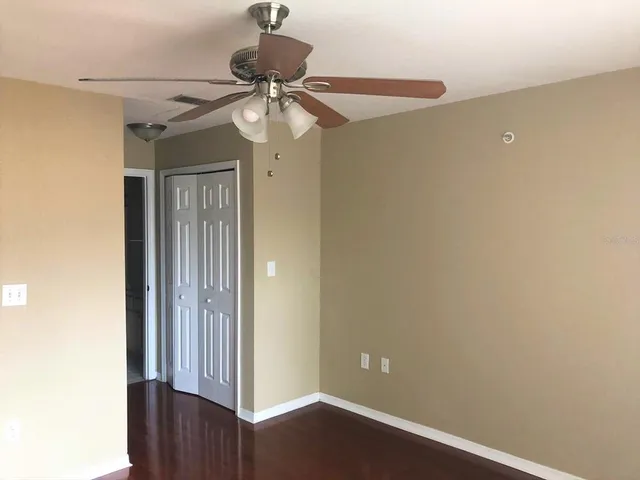 $1,350 | 5471 Vineland Road, Unit 7310, Orlando, FL 32811