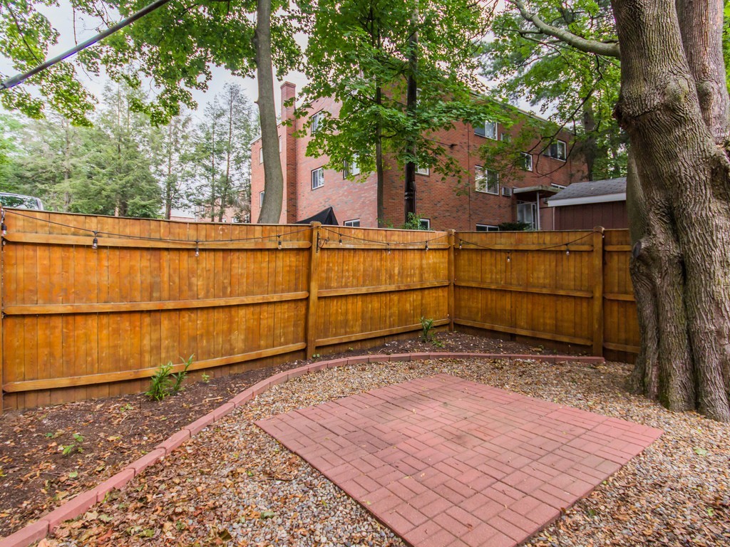 11 Reyem Street, Unit 1 Waltham, MA 02453 - Photo 4 of 25 Gallery Image 4