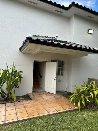 $2,550 | 7549 Northwest 175th Street, Unit 7549, Hialeah, FL 33015