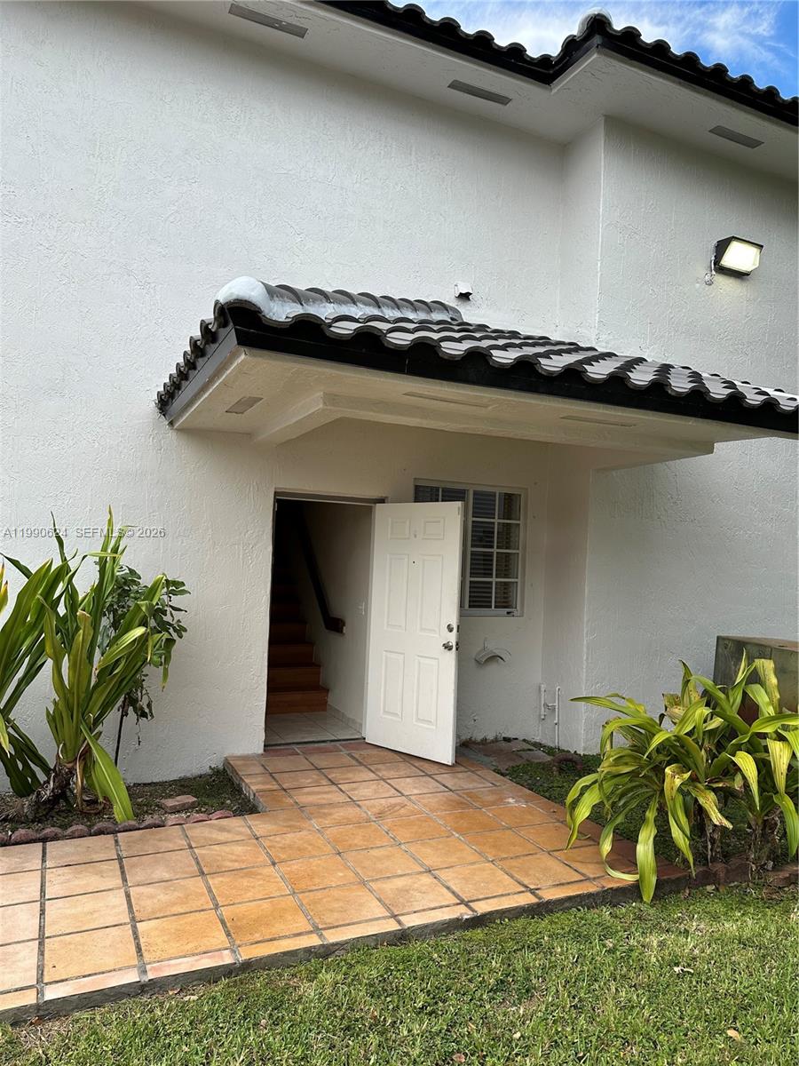 7549 Northwest 175th Street, Unit 7549 Hialeah, FL 33015 - Photo 5 of 34