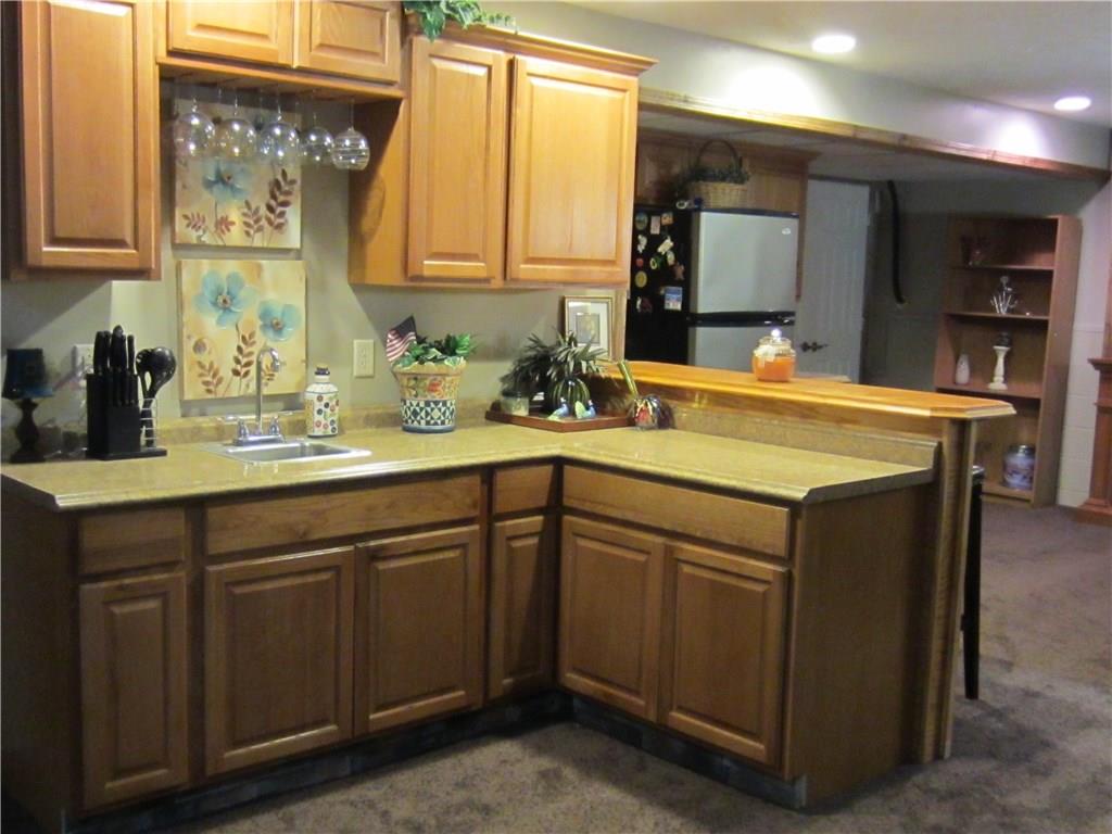 3190 Dutch Ridge Road Beaver, PA 15009 - Photo 16 of 25 Kitchenette