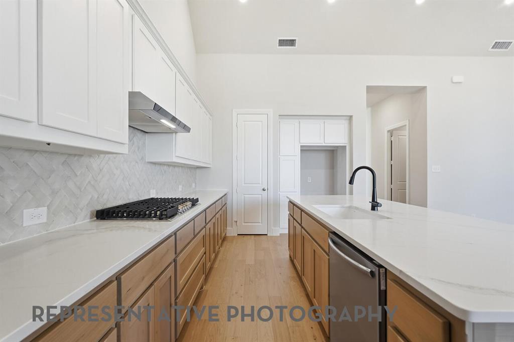 9011 Wildberry Road Oak Point, TX 75068 - Photo 5 of 39