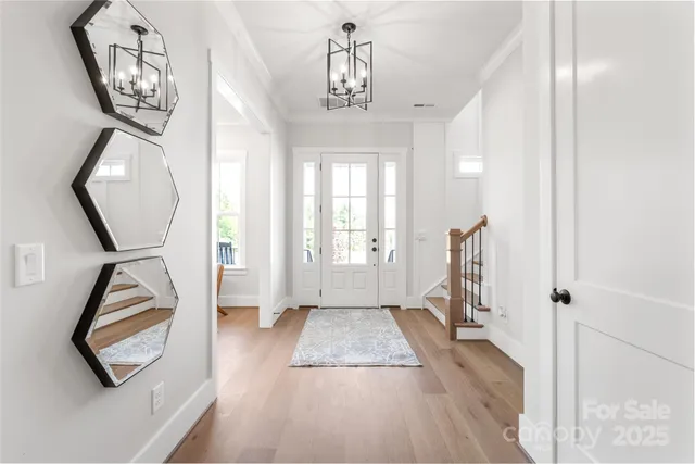 a view of entryway with livingroom