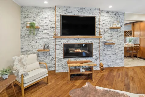 $599,900 | 7730 Brookhaven Avenue, Darien, IL 60561