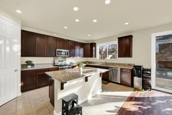 $764,777 | 1130 Legion Court, Dixon, CA 95620