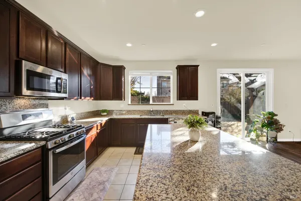$764,777 | 1130 Legion Court, Dixon, CA 95620
