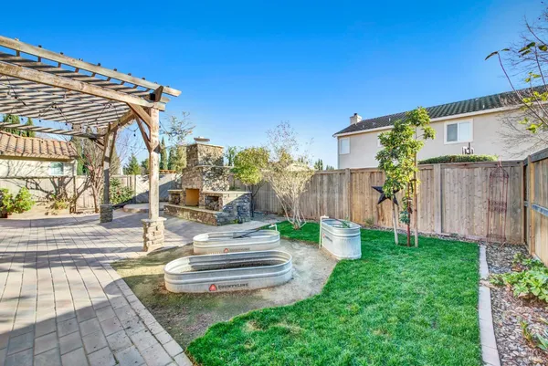 $764,777 | 1130 Legion Court, Dixon, CA 95620