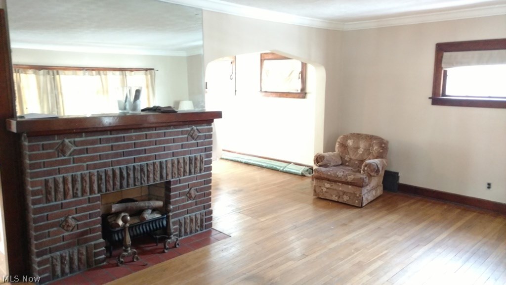 4670 Landchester Road Cleveland, OH 44109 - Photo 3 of 10 Gallery Image 3