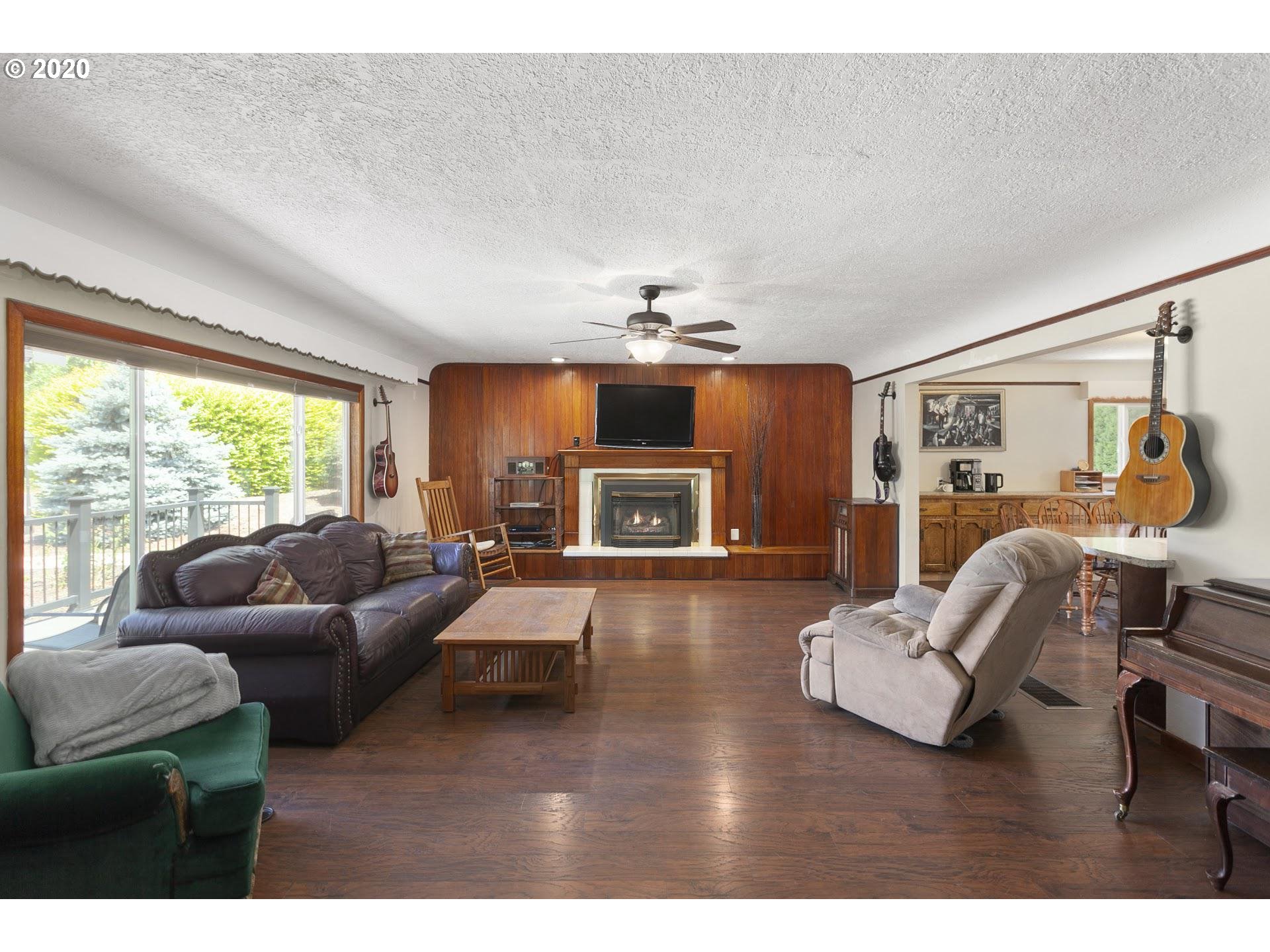 650 Northeast South Shore Road Portland, OR 97211 - Photo 3 of 31 Gallery Image 3