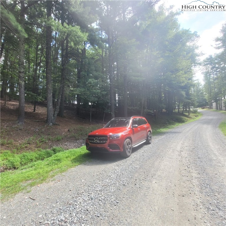 102 Oak Road Beech Mountain, NC 28604 - Photo 10 of 10 a view of backyard with green space