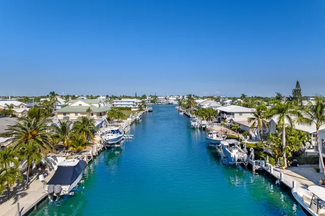 $1,425,000 | 641 9th Street, Key Colony Beach, FL 33051