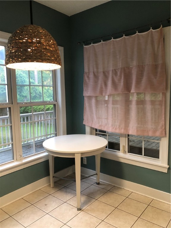 118 Picket Run Brunswick, GA 31520 - Photo 9 of 21 Dining space