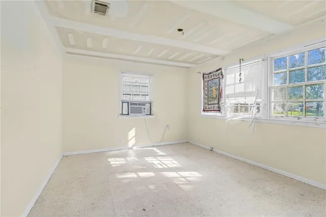 $220,000 | 121 Hamilton Street, Gretna, LA 70053