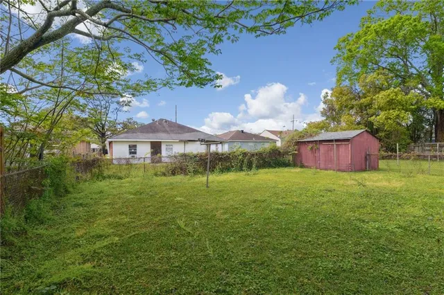 $220,000 | 121 Hamilton Street, Gretna, LA 70053