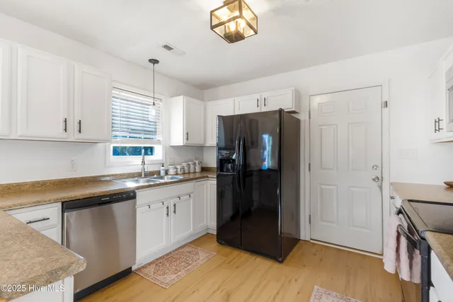 $300,000 | 305 Murphy Drive, Jacksonville, NC 28540