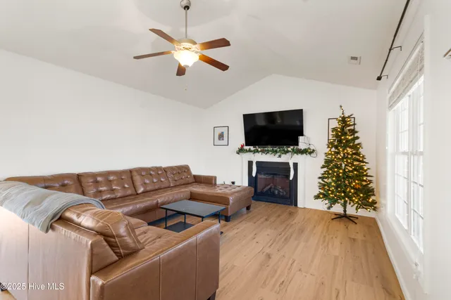 $300,000 | 305 Murphy Drive, Jacksonville, NC 28540