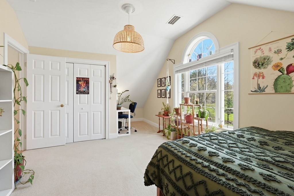 12 White Pine Road Amherst, MA 01002 - Photo 29 of 42