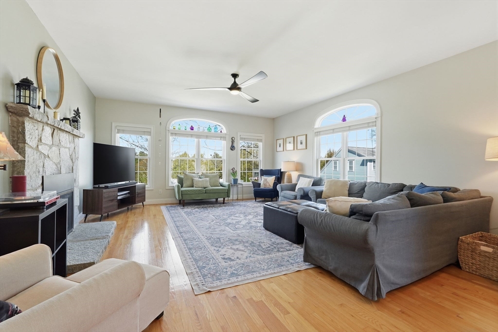 12 White Pine Road Amherst, MA 01002 - Photo 5 of 42