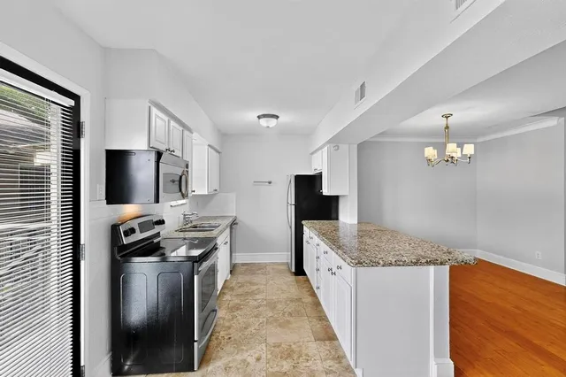 $2,150 | 7736 Meadow Road, Unit 203, Dallas, TX 75230