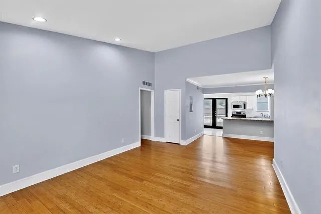 $2,150 | 7736 Meadow Road, Unit 203, Dallas, TX 75230