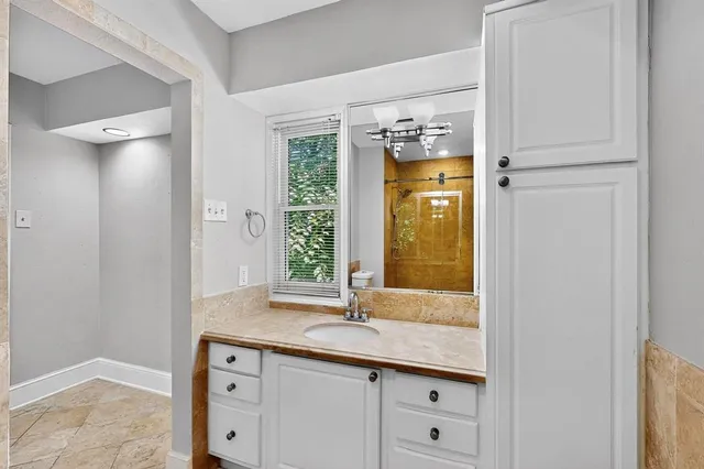 $2,150 | 7736 Meadow Road, Unit 203, Dallas, TX 75230