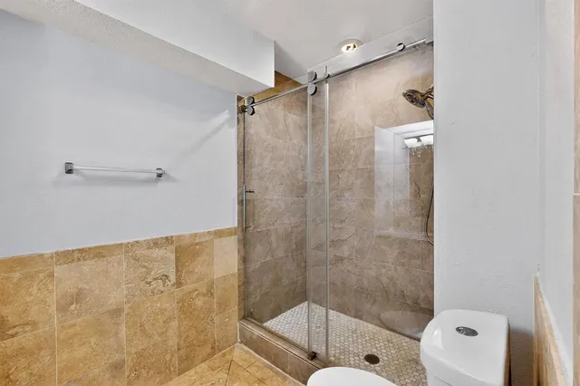 $2,150 | 7736 Meadow Road, Unit 203, Dallas, TX 75230