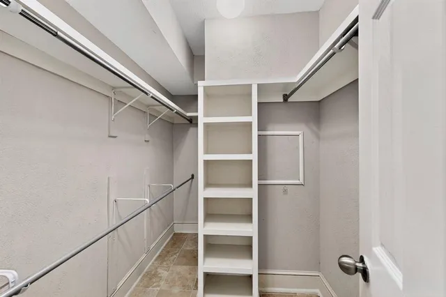 $2,150 | 7736 Meadow Road, Unit 203, Dallas, TX 75230